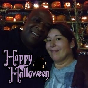 Meet your Posher, Loni